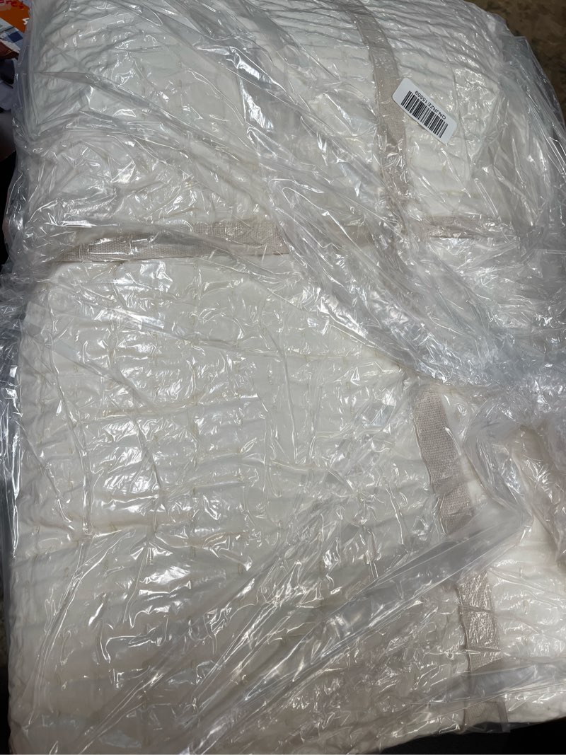 Condition photo showing Good Condition for european linen cotton stitch quilt, king/cal king, ivory