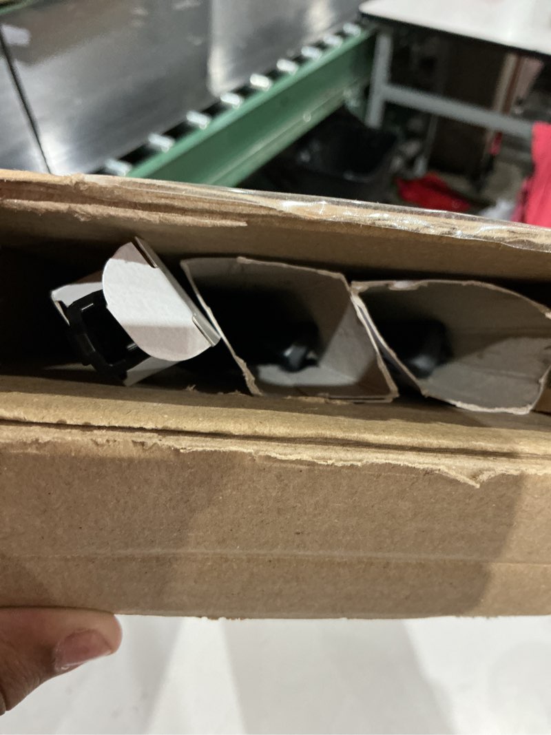 Condition photo showing Good Condition for bosch 26oe20oe icon beam wiper blades - driver and passenger side - set of 2 blades (26oe & 20oe)