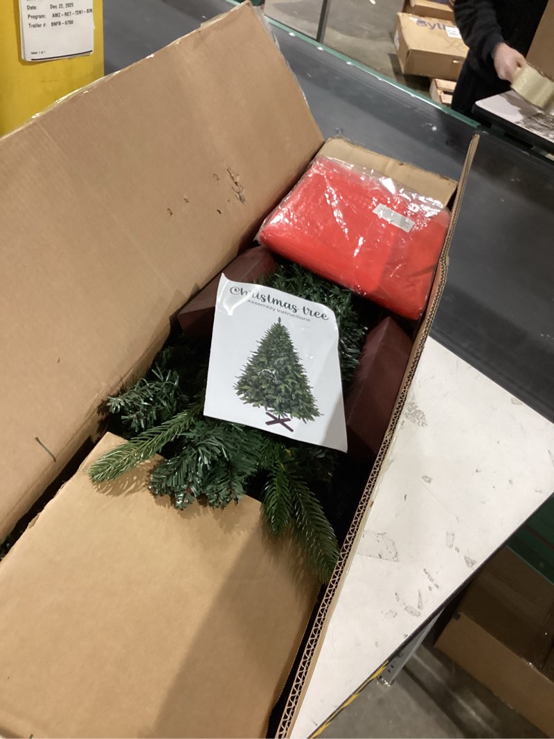 Condition photo showing Good Condition for 6ft Artificial Christmas Tree, 1152 Realistic Branch Tips, Easy Assembly Hinged Design, Includes Base