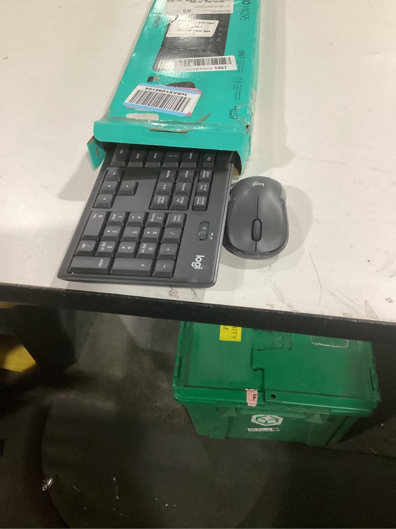 Condition photo showing Good Condition for Logitech MK295 Wireless Mouse & Keyboard Combo with SilentTouch Technology, Full Numpad, Advanced Optical Tracking, Lag-Free Wireless, 90% Less Noise - Graphite Black