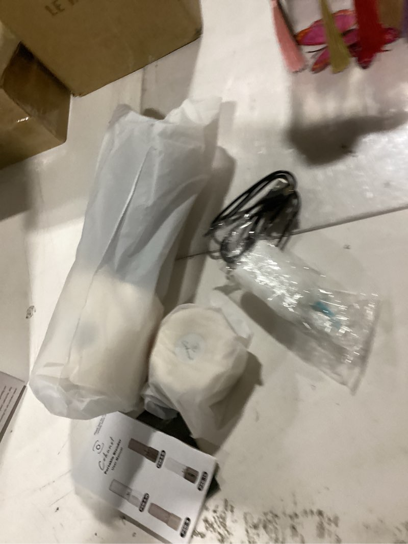 Condition photo showing Good Condition for cokunst 17oz portable blender with 6 blades, usb-c rechargeable personal smoothie maker for shakes & juices, compact mini mixer for home, office & travel beige 17oz