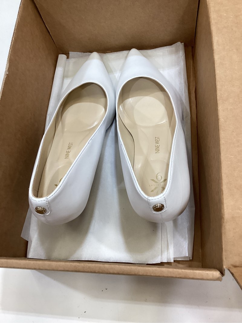 Condition photo showing Good Condition for nine west women's kuna 9x9 pump 8.5 white 140