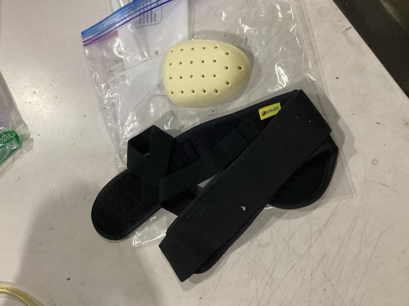 Condition photo showing Good Condition for tenbon hernia belts for men and women left or right side hernia support truss for inguinal groin pain with removable compression pads for pref or post-surgical, femoral, comfortable adjustable waist strap guard medium