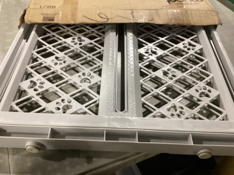 Condition photo showing Good Condition for mypet north states paws portable pet gate: 26-40" wide. pressure mount. no tools needed. made in usa. dog gate 23" tall, expandable, durable dog gates for doorways, light gray