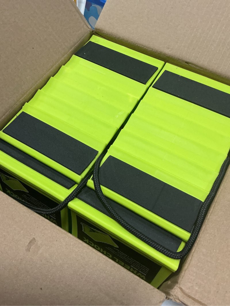 Condition photo showing Good Condition for hoxwell 2 pair wheel chocks for travel trailers, non slip heavy duty green wheel chock with rope, lightweight wheel stoppers for cars campers trucks rvs, easy to carry & suitable for most tyre sizes green-2 pairs