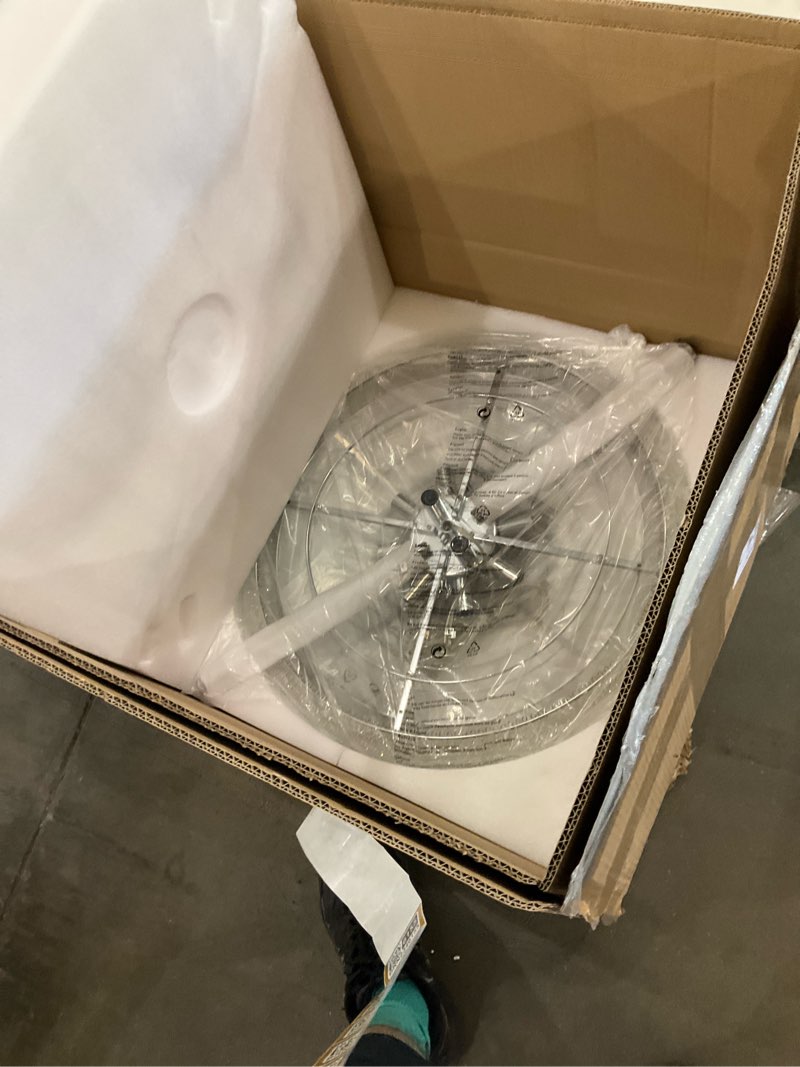 Ceiling light fixture, unknown model