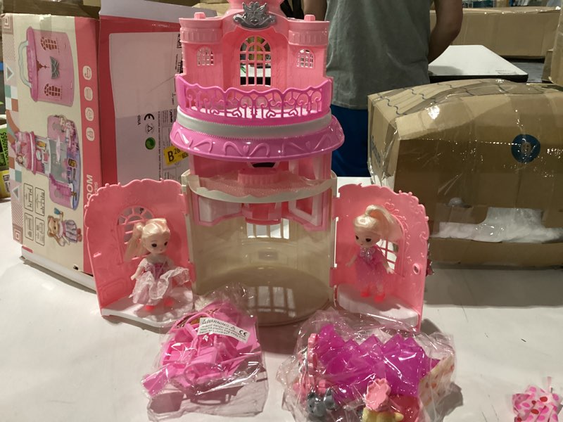 Condition photo showing New/Like New for deao doll house for girls portable playset dollhouse castle kids pretend play with 2 doll toy figures,living room,bedroom,balcony & accessories for 3 to 7 year olds kids (pink)
