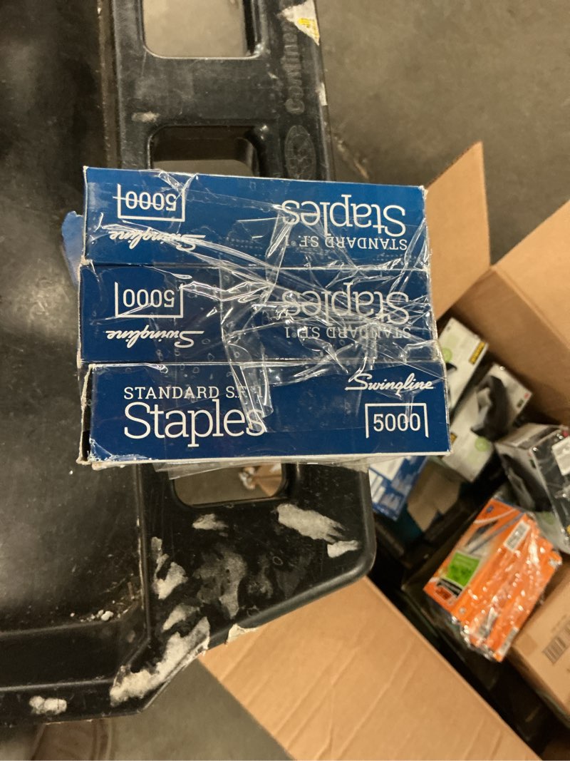 Condition photo showing New/Like New for 3x swingline 1/4 in. w standard staples 5000 pk