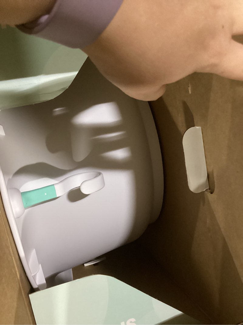 Condition photo showing Good Condition for Frida Baby 4-in-1 Grow-with-Me Baby Bathtub, Baby Tub for Newborns to Toddler with Removable Bath Seat & Backrest for Bath Support in Tub Bath Tub