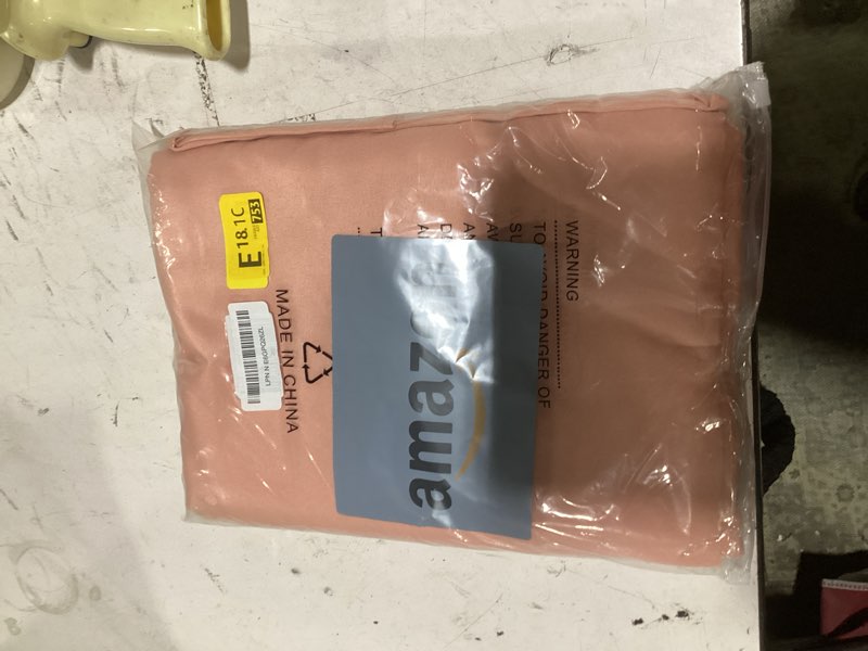 Condition photo showing Good Condition for 90x132 dusty pink tablecloth - stain and wrinkle resistant washable polyester table cloth, decorative table cloth for dining table, buffet parties and wedding, dusty pink dusty pink 90" x 132" (rectangular)