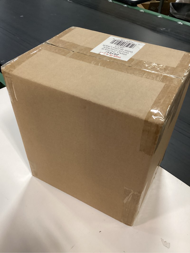 Condition photo showing New/Like New for DII Farmhouse Chicken Wire Storage Baskets with Liner, Small, Antique Blush, 9x7x6", 3 Piece Antique Blush 9x7x6"