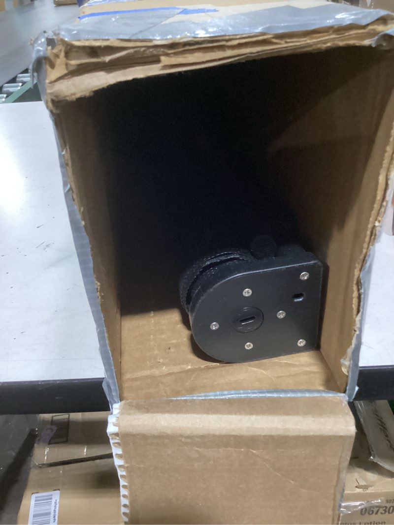 Condition photo showing Good Condition for Reinforced 55" Wide Retractable Baby Gates with Reinforced Strips, Indoor/Outdoor Retractable Dog Gate for Doorway Prevent Bottom Drilling Through, No Bottom Bar Safety Mesh Baby Gate for Stair, Black Black 33" Tall x 55" Wide? With Reinforced Bar ?