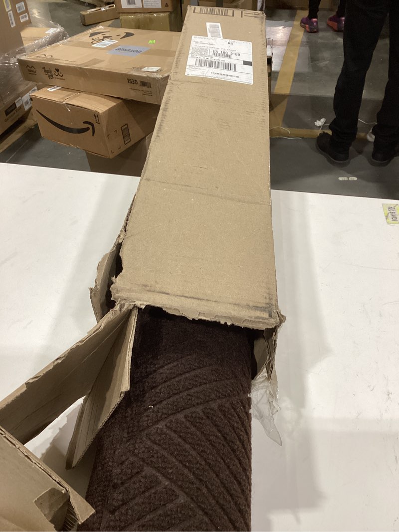 Condition photo showing Good Condition for Brown mat