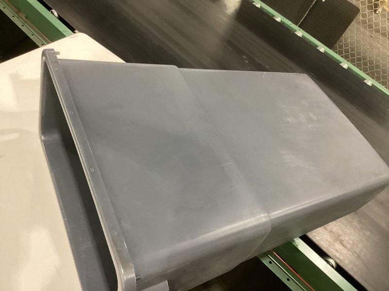 Condition photo showing Good Condition for grey trash bin