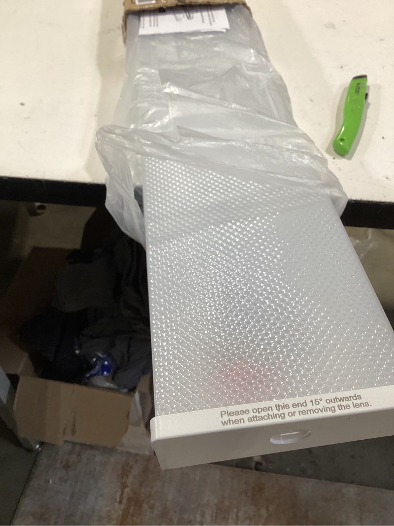 Condition photo showing Good Condition for hykolity 4ft led wraparound light with 3 wattages/3 lumens/3 cct selectable, 55w/65w/75w, 5500lm/6500lm/7500lm, 3000k/4000k/5000k, flush mount office ceiling light fixture, etl 3000k/4000k/5000k - 55w/65w/75w