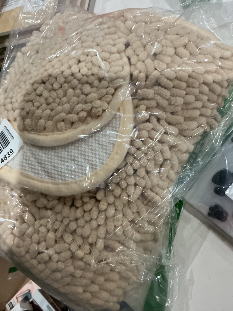 Condition photo showing Good Condition for olanly toilet rugs u-shaped 24x20, extra soft absorbent chenille contour bathroom rugs, dry quickly, machine washable, non-slip bath mat for toilet base, beige 24" x 20" contour rug beige