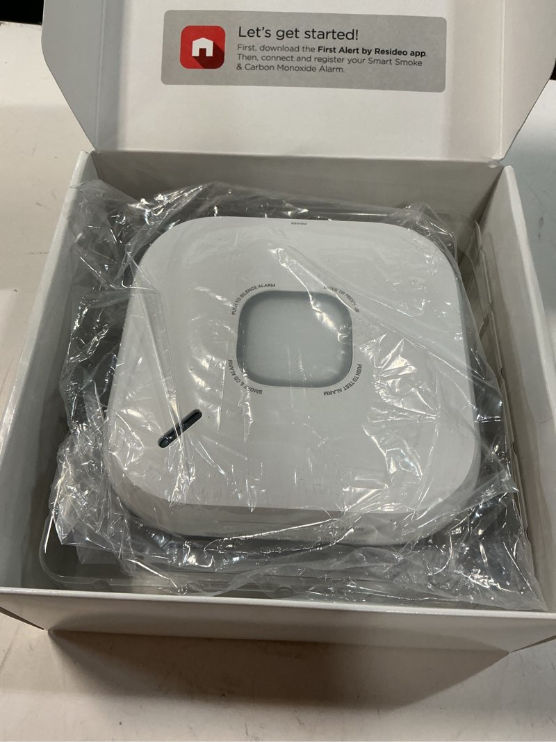 Condition photo showing Good Condition for first alert sc5 hardwire smart smoke & carbon monoxide alarm, smco600nv-ac, 1-pack hardwired