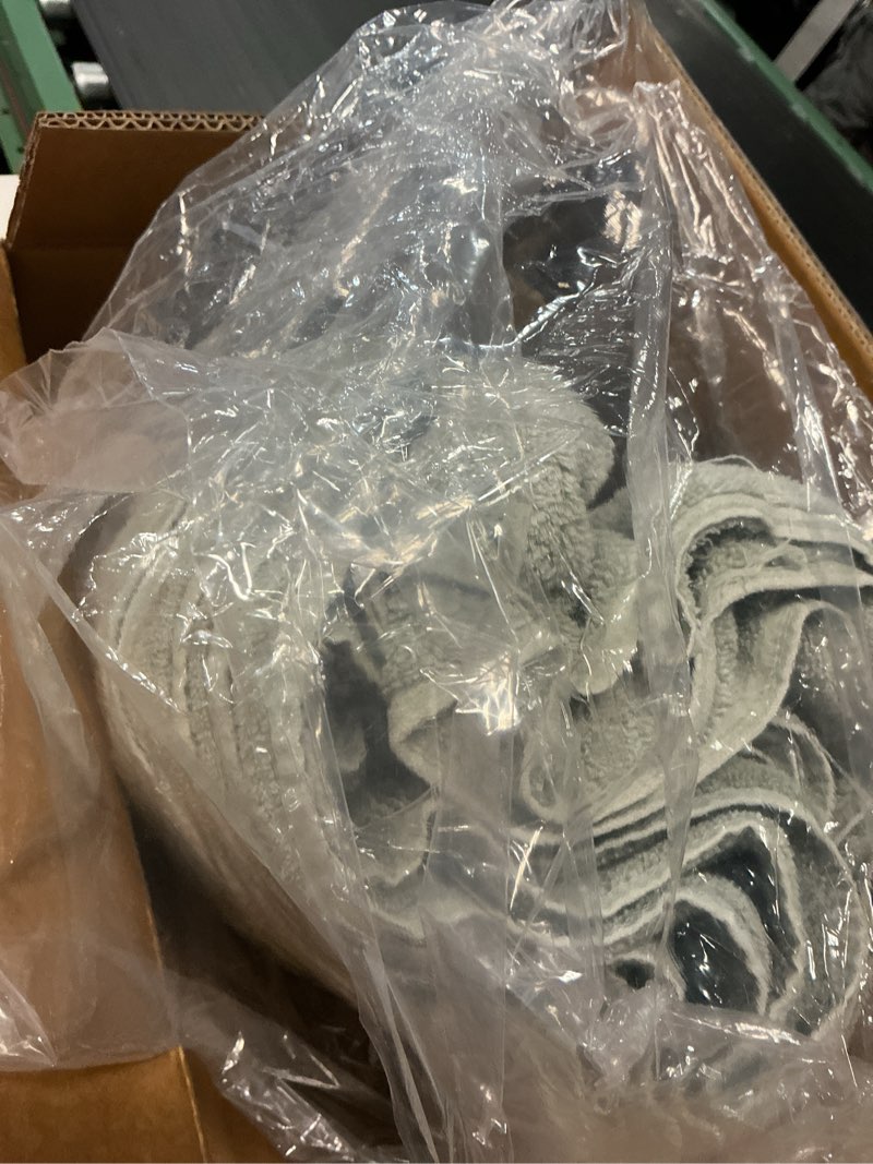 Condition photo showing Good Condition for modern threads 4-pack spunloft bath sheet white 35x70 eucalyptus 4-pack bath towel