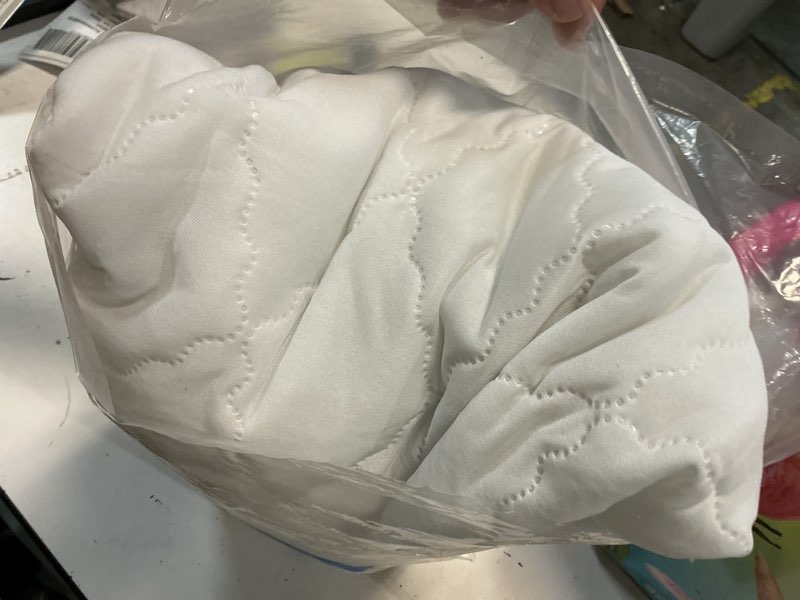 Condition photo showing Good Condition for mainstays waterproof mattress pad, full 54 in x 75 in