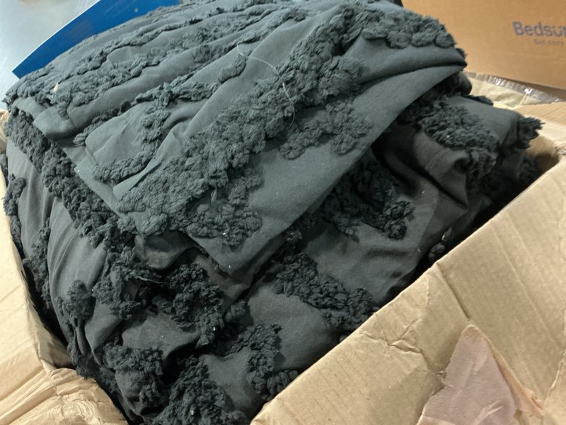 Condition photo showing As Is for bedsure tufted boho comforter set california king - black boho bed set, gentlesoft™ 3 pieces farmhouse shabby chic embroidery bedding, gifts for woman, soft jacquard comforter for all seasons california king 20 - black - elegant