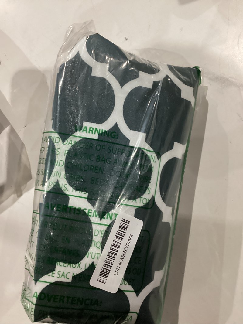 Condition photo showing Good Condition for Smiry Rectangle Picnic Table Cover, Waterproof Elastic Fitted Camping Tablecloths for 6 Foot Tables, Wipeable Flannel Backed Vinyl Tablecloth Protector for Indoor, Outdoor (Hunter Green, 30x72 Inches) 72" x 30" (Rectangular) Hunter Green