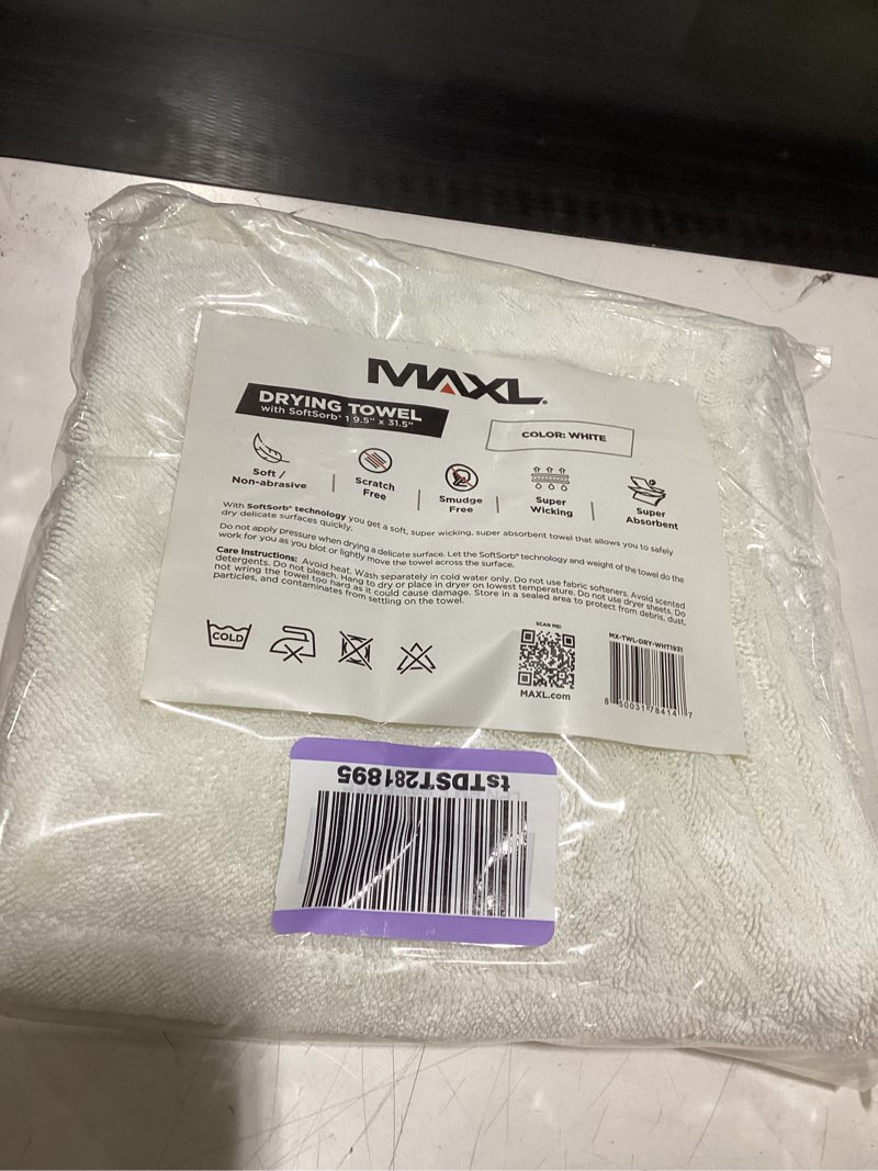 Condition photo showing Good Condition for MAXL SoftSorb™ Drying Towel