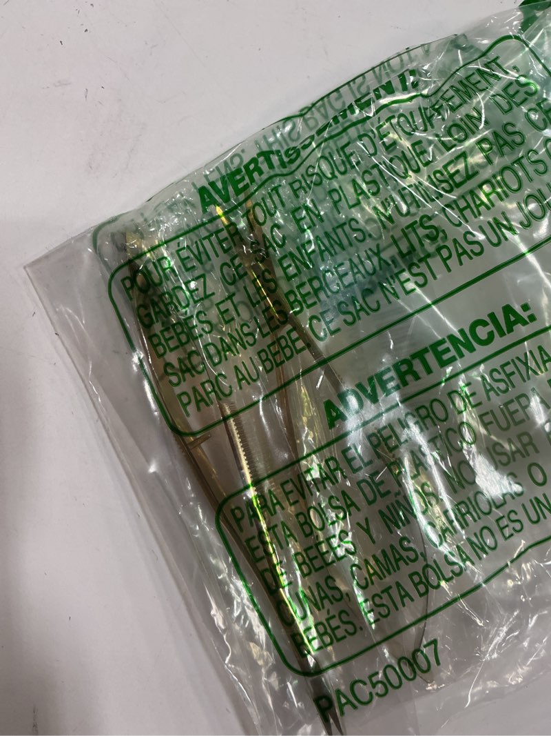 Condition photo showing Good Condition for Shynai 2 Pieces 4.7 Inch Embroidery Scissors Curved Eyebrow Scissors Tip Spring Action Stainless Steel Cutting Eyebrow Trimming Craft(Gold)