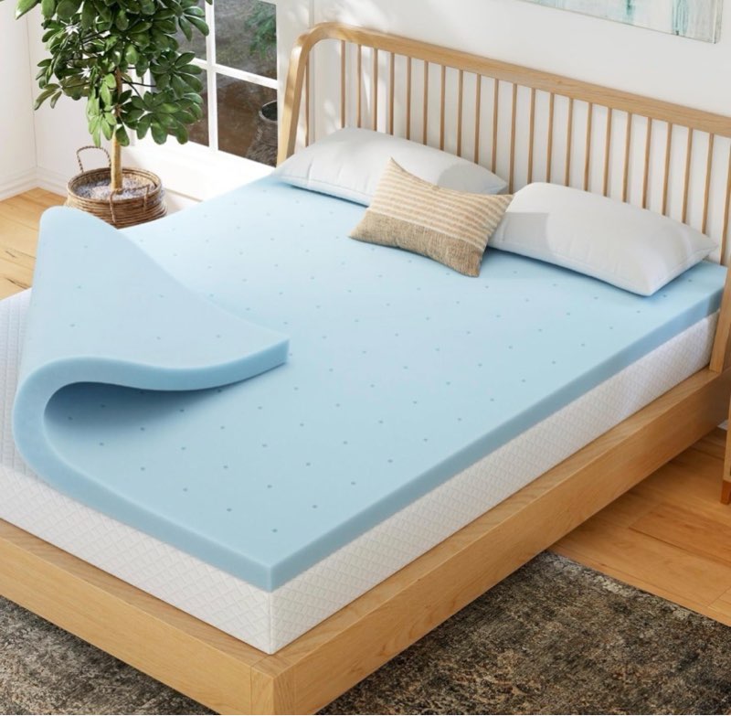 amazon basics cooling gel-infused memory foam mattress topper for better sleep support, certipur-us certified, 3 inches, queen, blue queen 3" memory foam