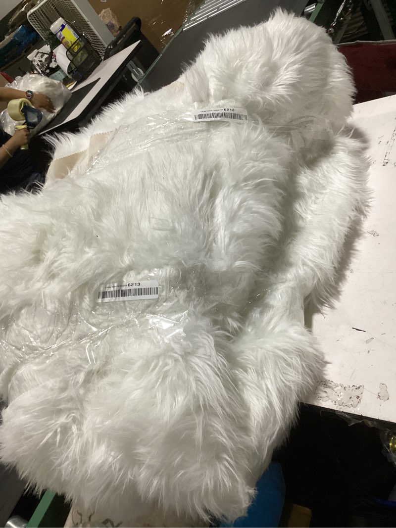 Condition photo showing As Is for latepis white faux fur sheepskin similar  to  rug 4x6 for living room, fuzzy rugs fluffy washable rug for bedroom, playroom, luxury room decor, rectangle 4' x 6' (rectangular) white