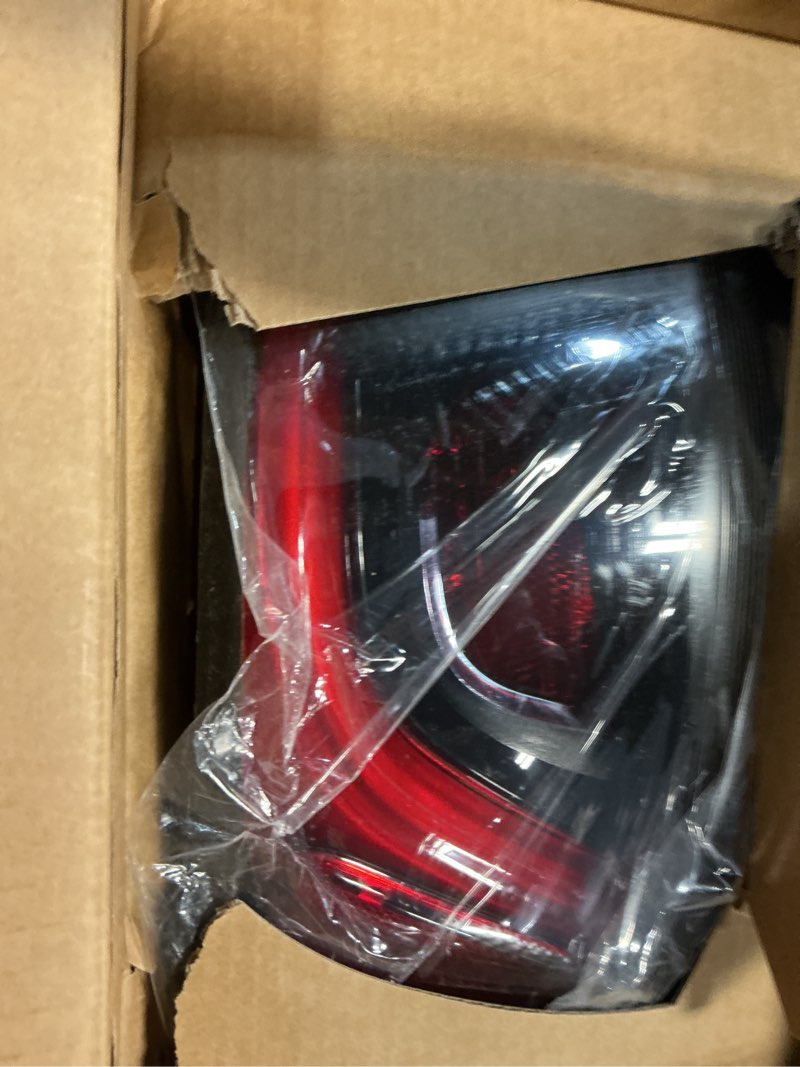 Condition photo showing New/Like New for huray right outer tail light fit for jeep compass 2017-2021 rh taillight tail lamp brake lamp assembly replacement accessory replacement for ch2805116 55112680af (passenger side) outer rh(passenger side)