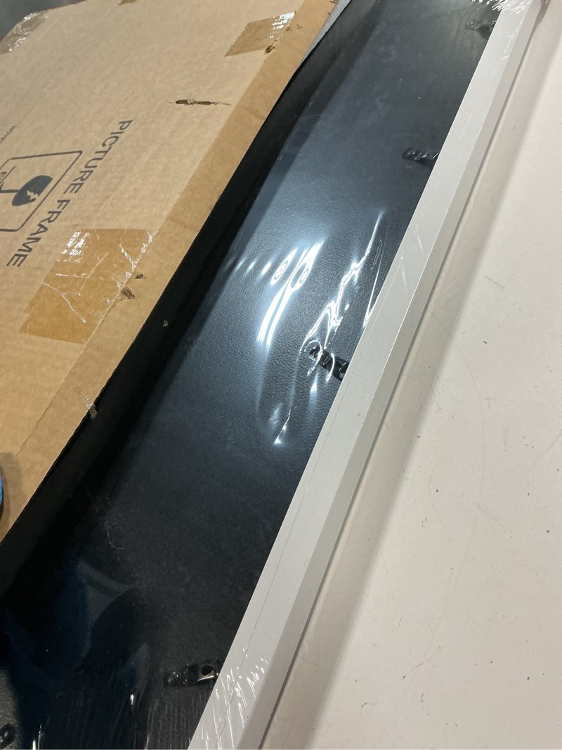 Condition photo showing Good Condition for ezooze 22x28 frame wood pattern picture frame, display 18x24 inch photos with mat or 22x28 inch print without mat, set of 1 wood 22x28