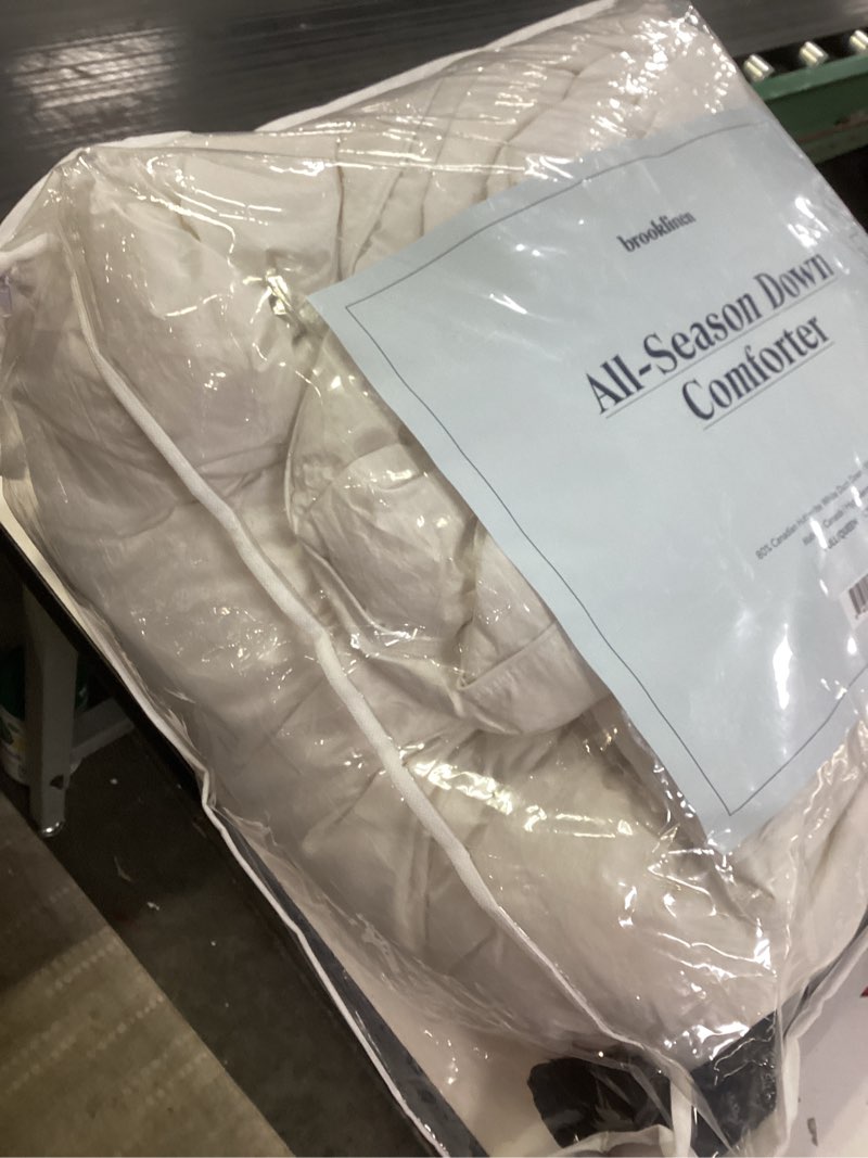Condition photo showing Good Condition for ((Similar))Pacific Coast Goose Feather Down Fiber Comforters King Size, Extra Fluffy White Duvet Insert, Ultra-Soft, Breathable, All Season Hotel Luxury Bedding Comforters, 8 Corner & Center Loops (106\"x90\")