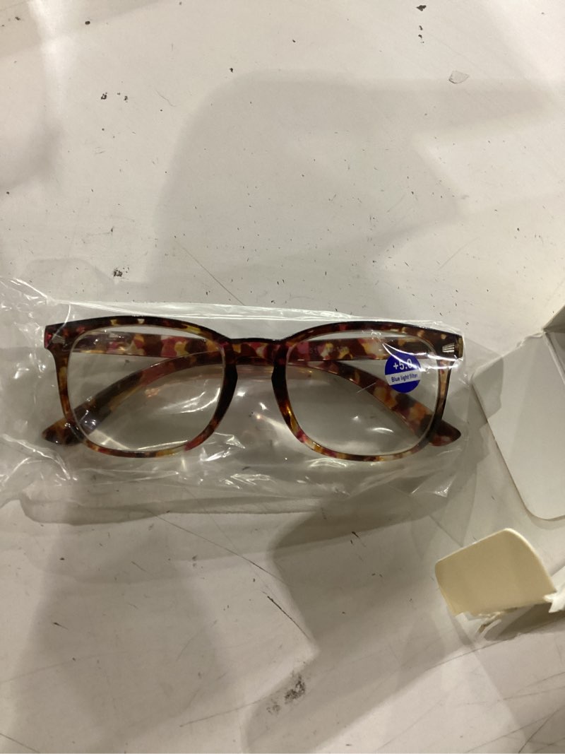 Condition photo showing Good Condition for ccvoo +5.0 clear vision reading glasses for women – 5-pack blue light filtering readers with spring hinges *c2 flower mix 5.0 x