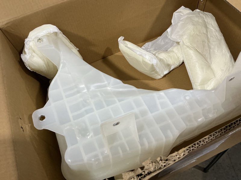 Condition photo showing Good Condition for fekuar heavy duty coolant reservoir tank | compatible with freightliner cascadia oem 603-5203
