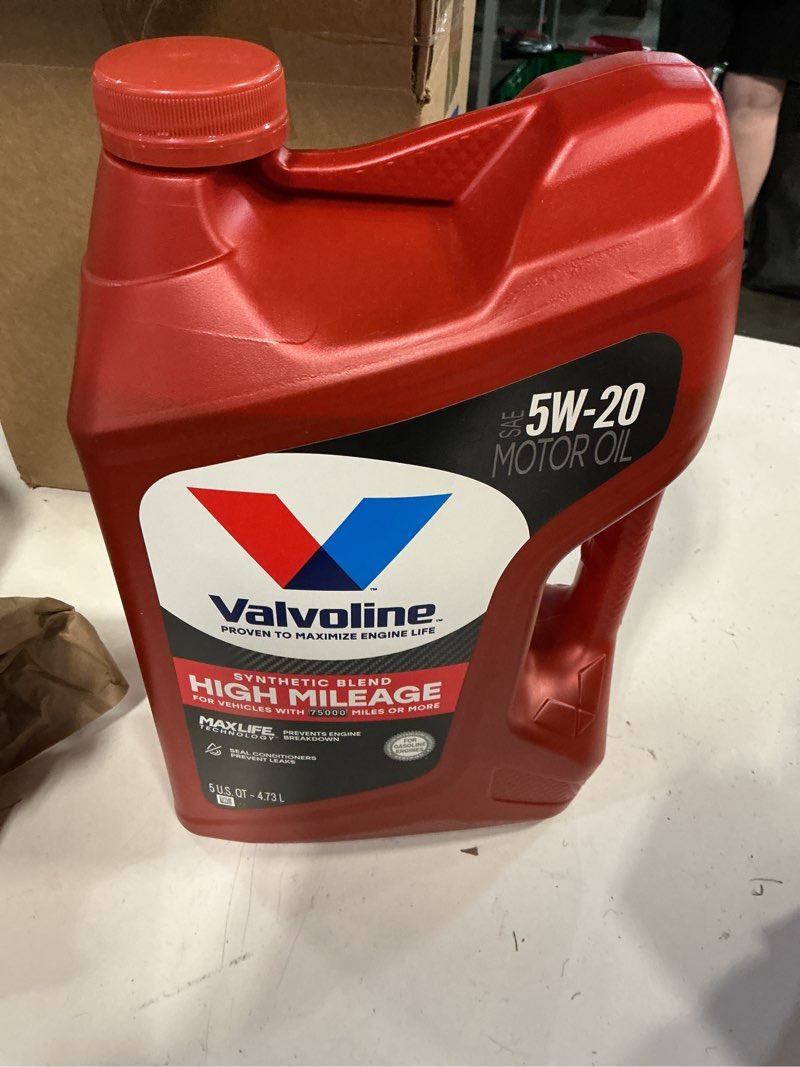 Condition photo showing New/Like New for valvoline high mileage with maxlife technology sae 5w-20 synthetic blend motor oil 5 qt high mileage 5 qt (pack of 1) 5w-20