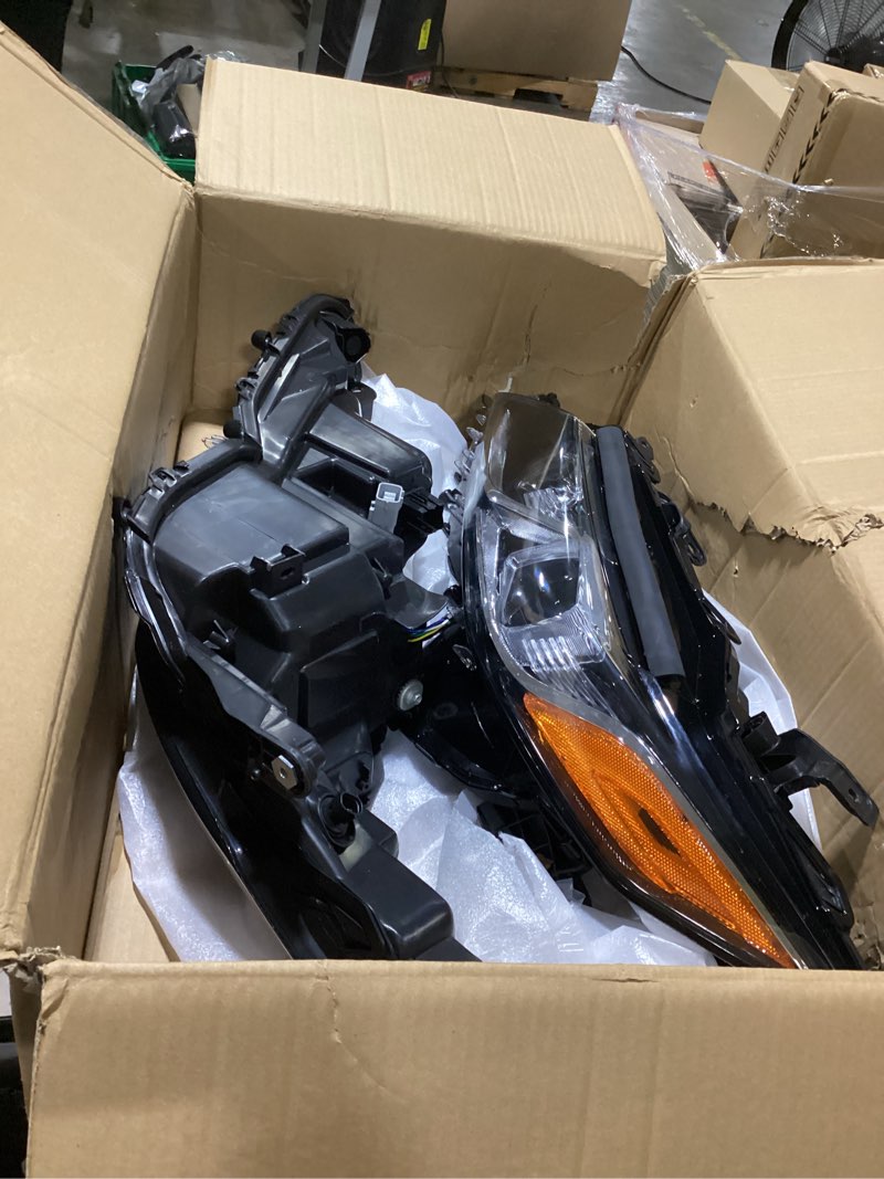 Condition photo showing Good Condition for 2018-2022 camry headlights l le se,led projector headlight assembly compatible with toyota camry 2018 2019 2020 2021 2022 replacement driver passenger side