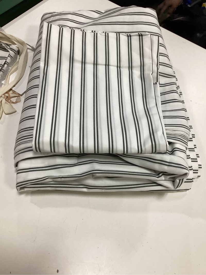 Condition photo showing Good Condition for quince organic crisp percale duvet cover set king white/green 