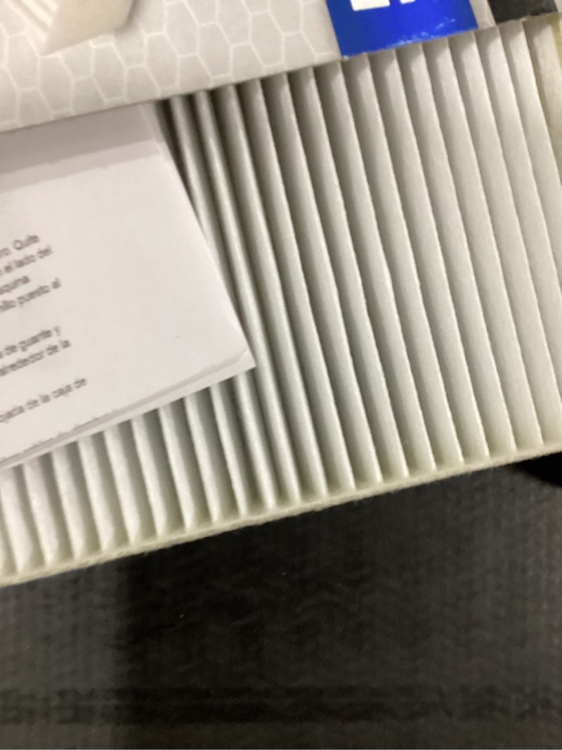 Condition photo showing Good Condition for super tech cabin air filter  5550  for buick  cadillac  chevrolet  and saab
