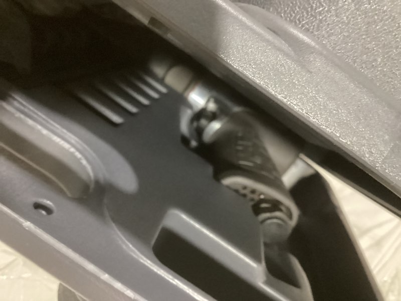 Condition photo showing As Is for ingersoll rand 119maxk vibration reduced long-barrel air hammer 5-piece chisel set, 2,530 bpm, 3-1/2" stroke, round shank long barrel 3-1/2" stroke tool kit with chisel set