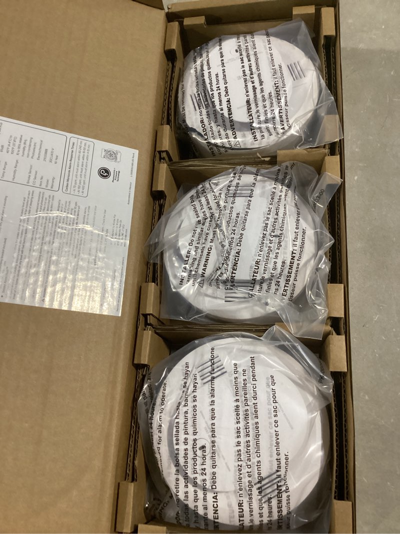 Condition photo showing Good Condition for Kidde Hardwired Smoke & Carbon Monoxide Detector for Home, Voice Alerts, 10-Year Battery Backup, 3-Pack 3 Pack