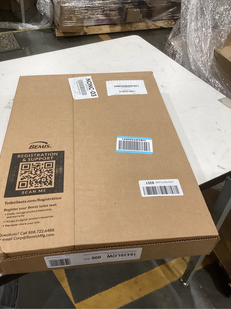 Condition photo showing New/Like New for mayfair linden slow close toilet seat, non slip heavy duty wood, easy install, elongated, white elongated traditional hinge