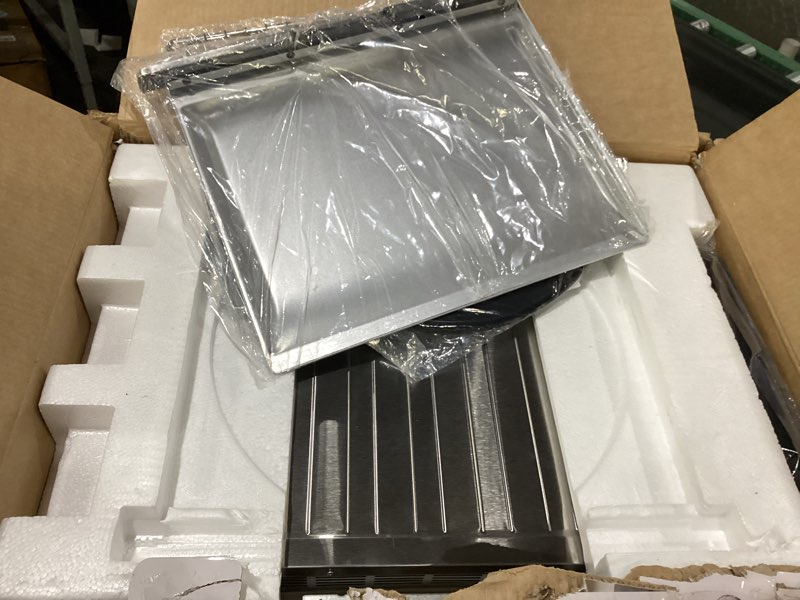 Condition photo showing Good Condition for *not tested*Breville the Smart Oven Air Fryer BOV860BST, Black Stainless Steel