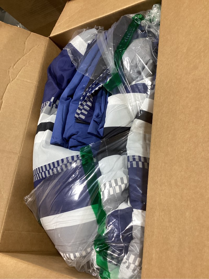 Condition photo showing Good Condition for Serta Simply Clean Scott Soft 5 Piece Plaid Bed in A Bag Complete Bedding Comforter Set with Sheets and Pillow Case for All Season, King, Blue