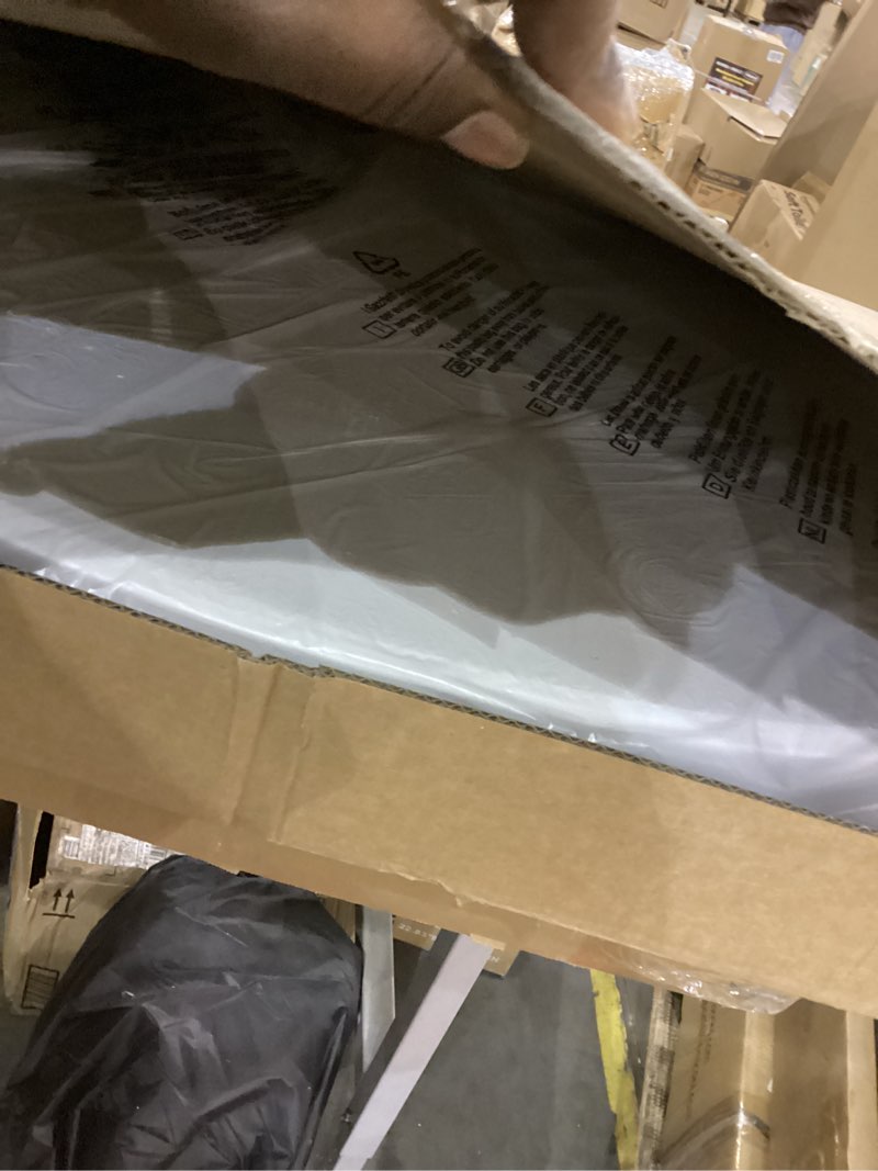 Condition photo showing New/Like New for HAISIWLKJ 4FT Round Folding Table White Fold-in-Half with Carrying Handle Portable Plastic Table for Outdoor or Indoor Events,Dining,Wedding, Camping,Party Table White 4FT