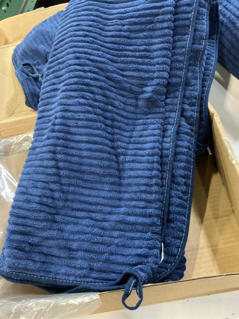 Condition photo showing Good Condition for extra large bath towel set of 6 (40"x80"),oversized bath sheet super soft highly absorbent microfibers quick dry luxury shower towel for bathroom spa gym hotel yoga(navy blue, 6piece)  