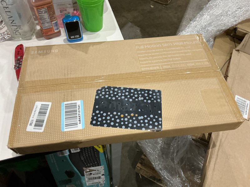 Condition photo showing New/Like New for samsung full motion slim tv wall mount, fits 55”- 65” tvs, minimizes tv-to-wall gap, adjustable left and right, tilt and swivel, vesa 200x200-300x200, black (wmn-b05fb/za, 2022 model) 55”-65”