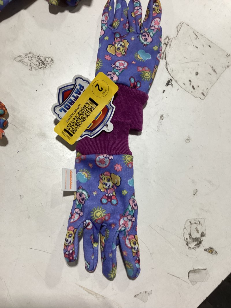 Condition photo showing Good Condition for midwest quality gloves, inc. child polyester gardening gloves 1 -pairs similar item