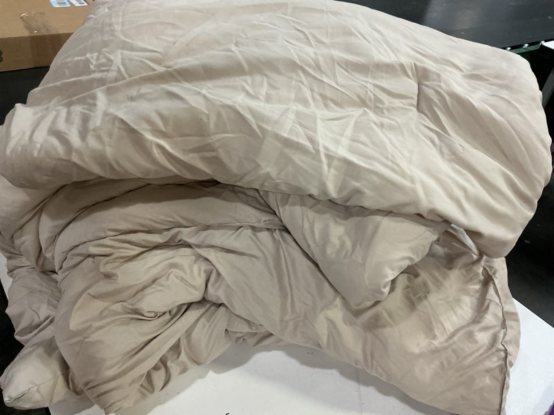 Condition photo showing Good Condition for litanika oversized king comforters khaki super king size, lightweight solid bedding comforter set, all season fluffy bed 120x120in comforter (missing pillowcases)