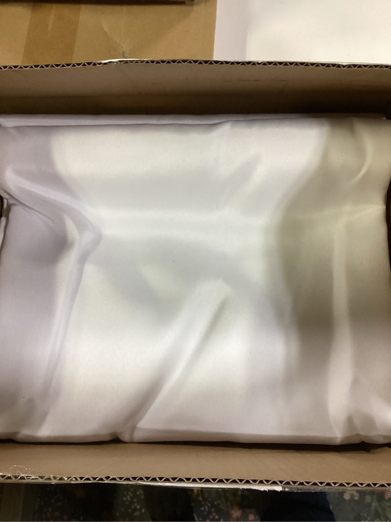 Condition photo showing Good Condition for Fitable White Rectangle Tablecloths for 6 Foot Tables, 6 Pack - 70 x 108 Inches - Stain Resistant and Washable Table Clothes, Polyester Fabric Table Covers for Wedding, Party, Banquet, Buffect White 70x108 In, 6 Pack