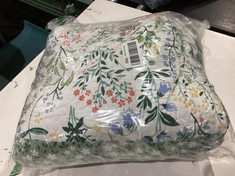 Condition photo showing Good Condition for Travan 3-Piece Floral Quilt Super King Quilt Bedding Set, Ultra Soft & Fade Resistant Super King Size Quilt Set for All Season, Exquisite, 120 * 120 Inch Qs-exquisite Super King